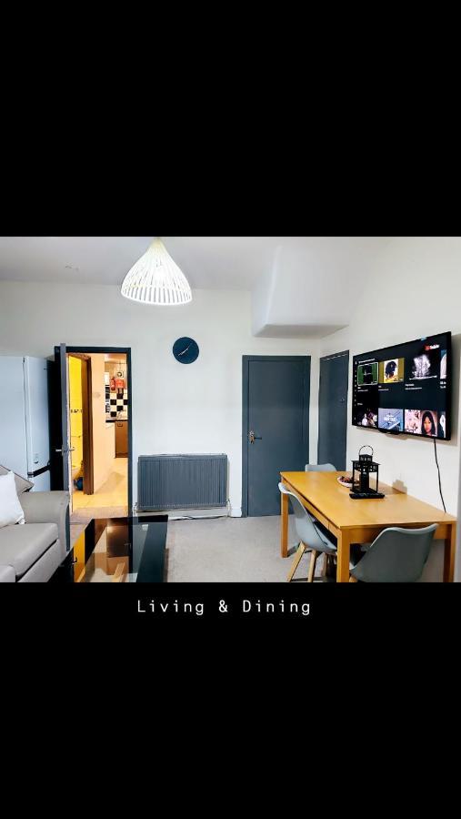 2 Bedroom Double Bed In East London Exterior foto
